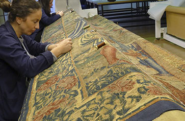 restoration-flemish-tapestries-royal-college-patriarch-other-restoriation-programmes-fundacion-iberdrola-espana restoration-flemish-tapestries-royal-college-patriarch-other-restoriation-programmes-fundacion-iberdrola-espana